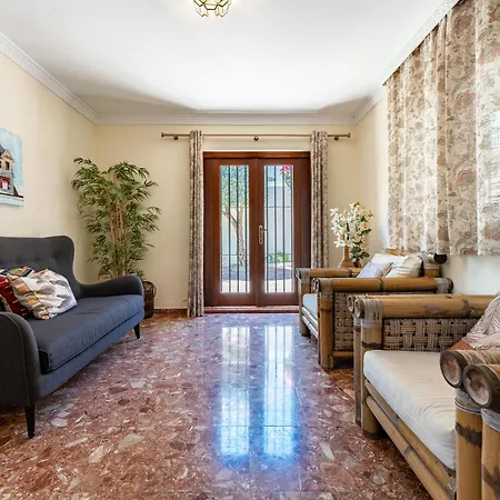 Villa Rustic Spanish Saltwater Pool